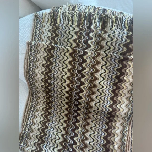 MISSONI scarf in excellent condition